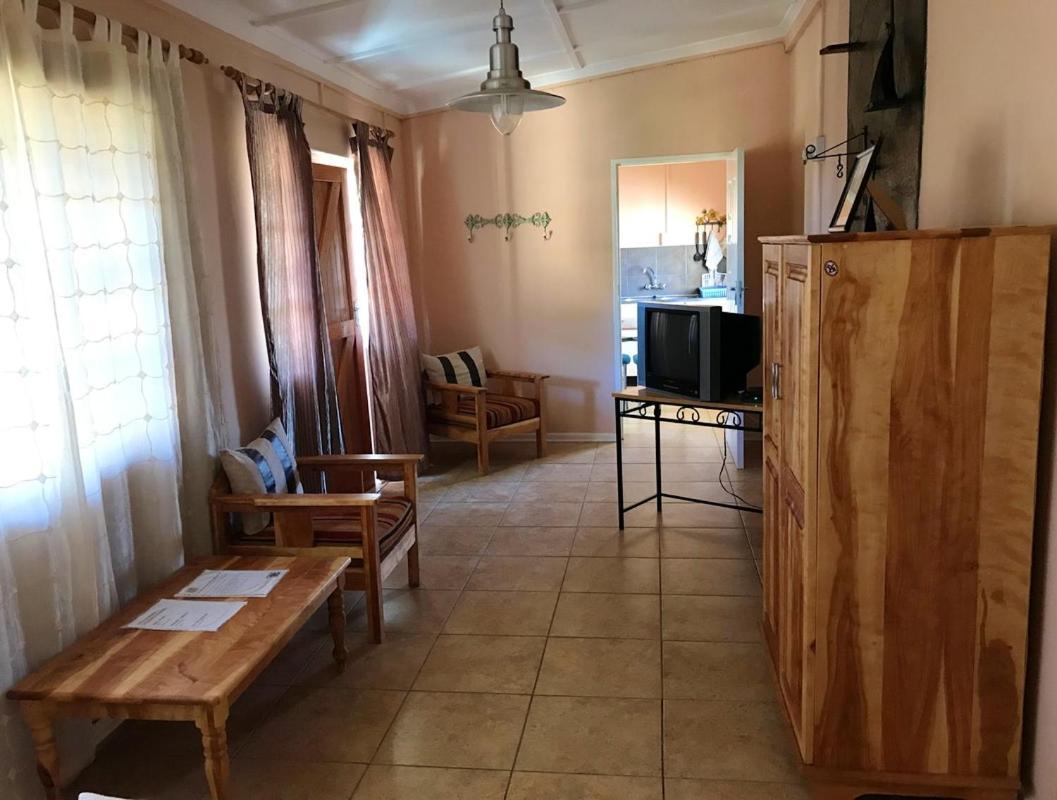 Die Katte Guest House Cottages- Vosburg Extérieur photo