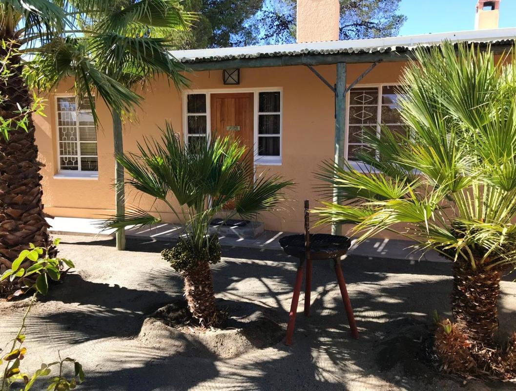 Die Katte Guest House Cottages- Vosburg Extérieur photo